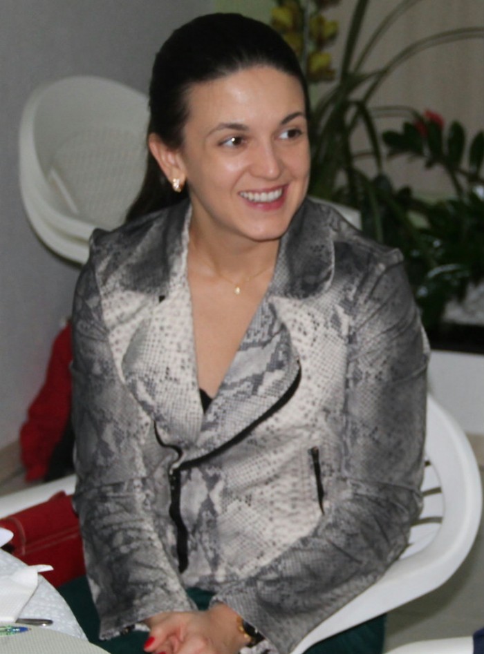 Catia Froelisch 